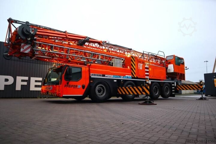 Tower crane Liebherr MK88 Dutch vehicle registration, Valid inspection,