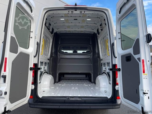 Dodávka s vysokou střechou VOLKSWAGEN Crafter MIXTO 35 L3H3 Autom NAV SITZH ACC 5SITZE