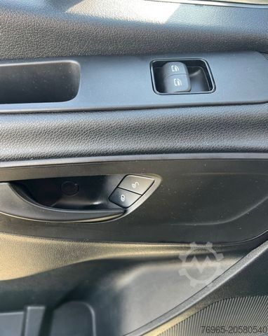 Dobozos furgon MERCEDES-BENZ Sprinter 211 LANG ANHÄNGERKUPPLUNG KLIMA 3-SITZE