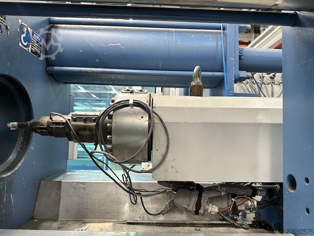 Máquina de moldagem por injecção KraussMaffei KM300-1900C2