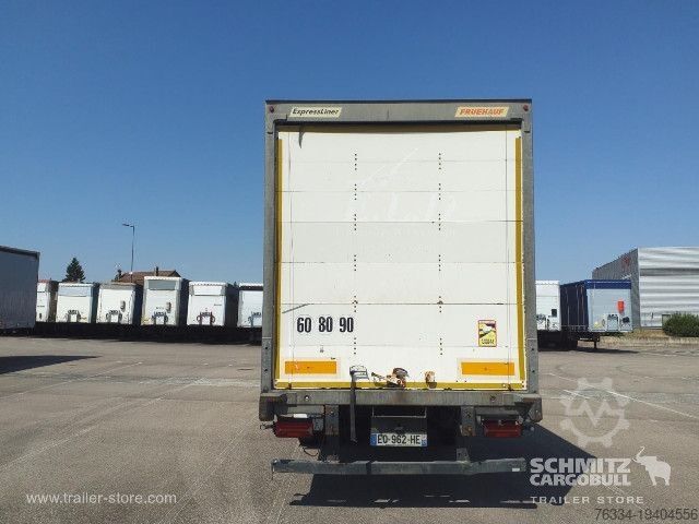 Box-semitrailer Fruehauf Semitrailer Dryfreight Standard Porte relevante