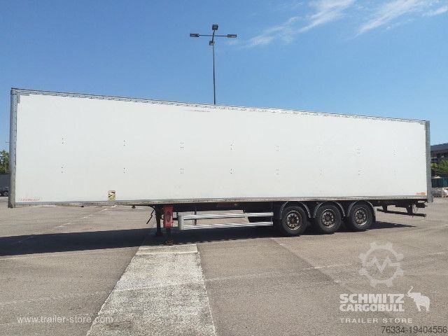 Box-semitrailer Fruehauf Semitrailer Dryfreight Standard Porte relevante