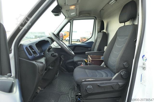 High top van IVECO 35S16 Daily 4x2, 104tkm, Würth Regale, AHK, Navi