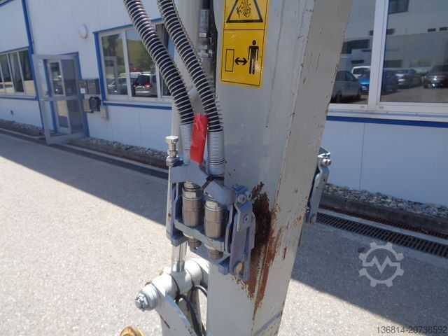 Mini excavator TAKEUCHI TB 225 Powertilt Löffel Taklock 2.400 kg