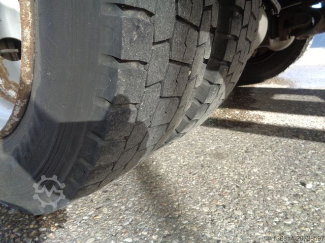 Camion bâché MERCEDES-BENZ Atego 816 L 7,2 M Schiebeplanen Tempomat