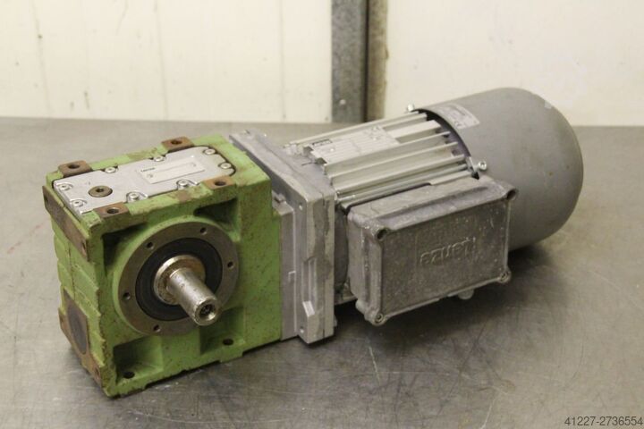 Gearmotor 0,55 kW, 109 omdr./min. Lenze MDXMA2M080-12