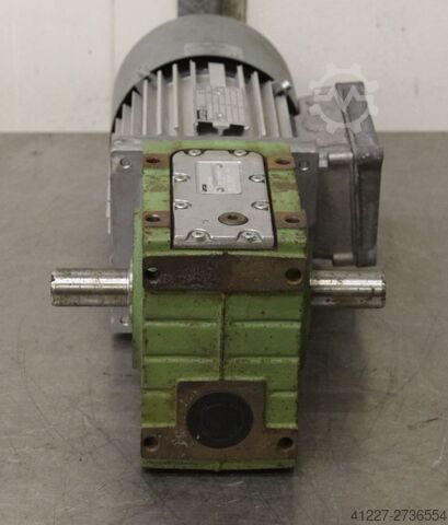 Gearmotor 0,55 kW, 109 omdr./min. Lenze MDXMA2M080-12