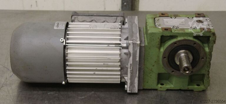 Gearmotor 0,55 kW, 109 omdr./min. Lenze MDXMA2M080-12
