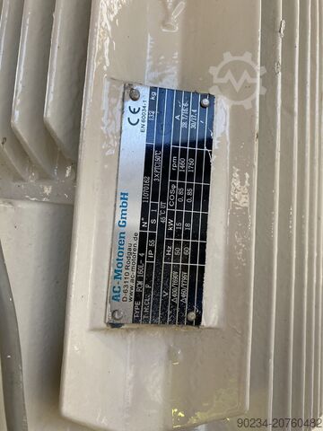 1,000 Litre Stainless Steel Vertical Jacketed Mixing Vessel. NETZSCH 1000 Litre