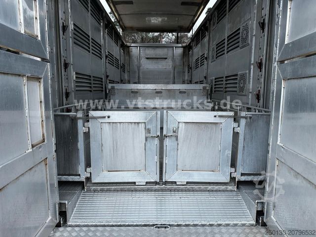 Veewagen MAN TGX 26.500 4. Stock Menke-Janzen Viehtransporter