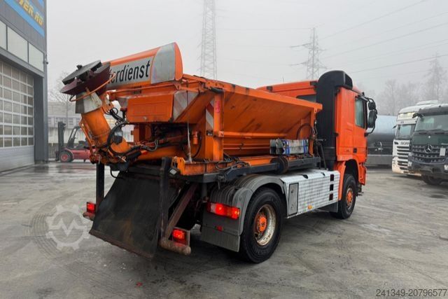 Standaard trekker MERCEDES-BENZ Actros 2048 4x4 Winterdienst