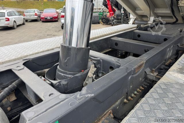 Kiepwagen RENAULT C520 10x4 2S Kipper