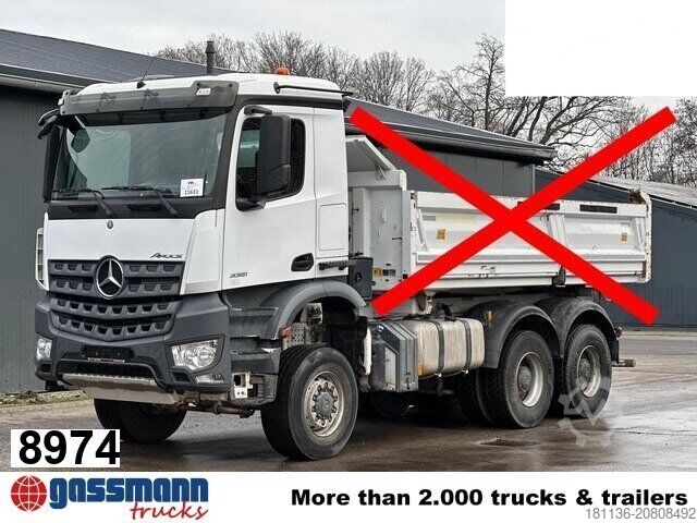 Chasis de camión Mercedes-Benz Arocs 3351 AK 6x6, Grounder