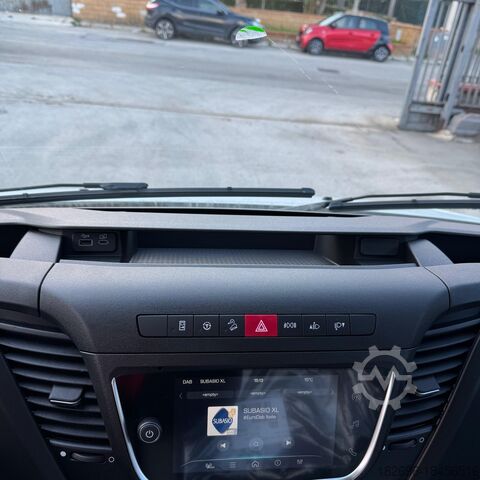 φορτηγό με κιβώτιο Iveco Daily 35c180