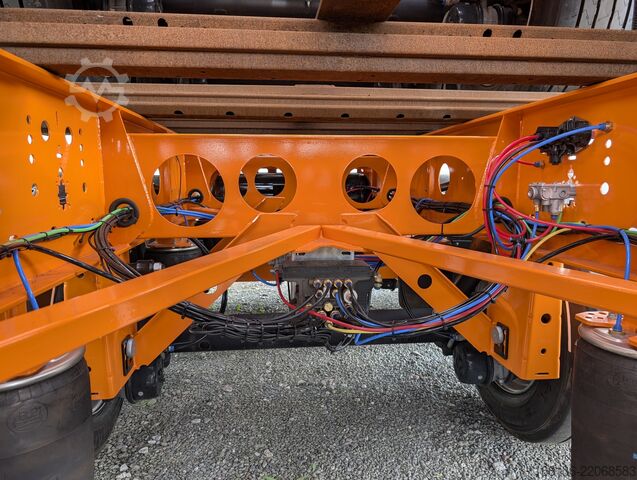 Naczepa z wymienną zabudową Fliegl SDS 380 für 20" Container Heckbündig