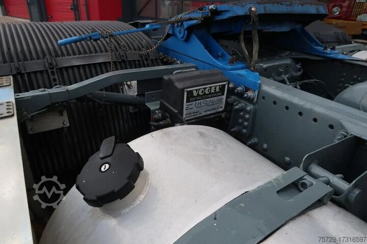 Standard-SZM Volvo FH 16 Very beautiful Volvo FH16 520, lots of ho...