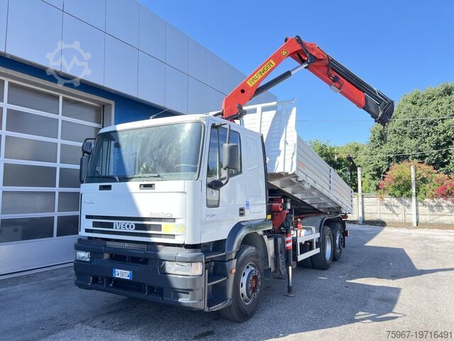 Wywrotka trójstronna z dźwigiem Iveco Eurotech 260e42