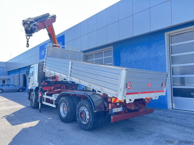 Wywrotka trójstronna z dźwigiem Iveco Eurotech 260e42