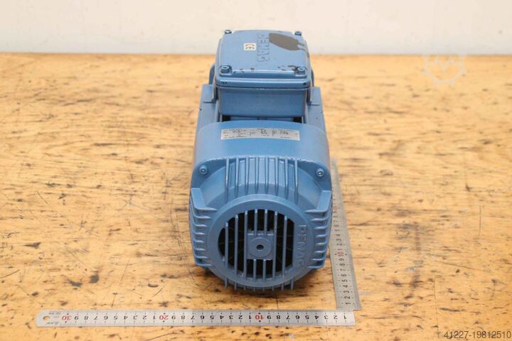 Elektromotor 0,13/0,5 kW 630/2710 dev/dak Demag KMF80A8/2
