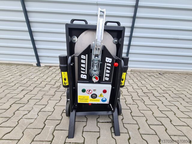 Maszyna budowlana Befard XPR500