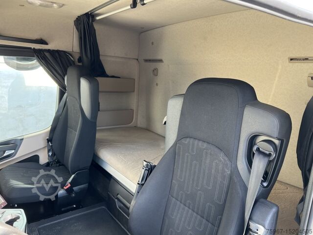 Wywrotka trójstronna Mercedes-Benz Actros 2545