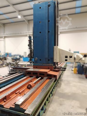 CNC-freesmachine met bewegende kolom ANAYAK HVM 9000