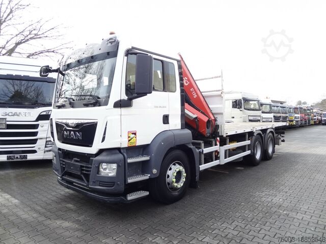 Camion cu platformă MAN TGS 26.320 6X4 BB mit Kran Fassi F175