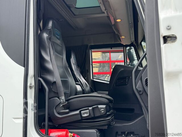 Substanțe periculoase Iveco Stralis AS440S46 ADR Retarder