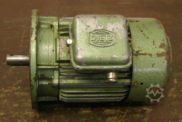 Motor elétrico 0,55 kW 620 Rpm Dietz B5