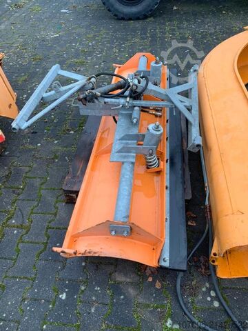 Diğer MULTICAR Multicar Schneepflug