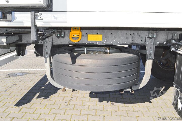 Semirreboque frigorífico SCHMITZ CARGOBULL SKO FP 60 ThermoKing SLXi 300