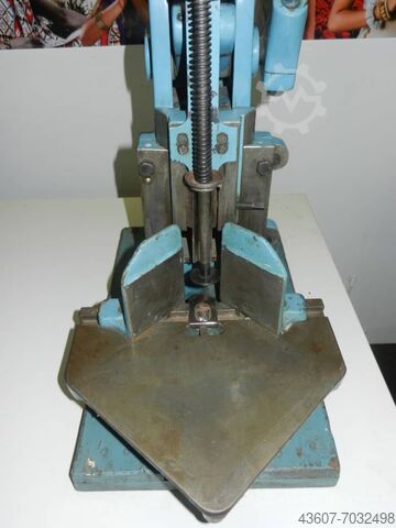 Maskin för rundning av hörn Polygraph Y6