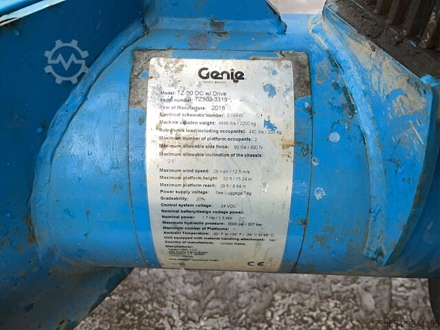 Nacelle élévatrice montée sur remorque Genie TZ-50 DC w/Drive (17m)