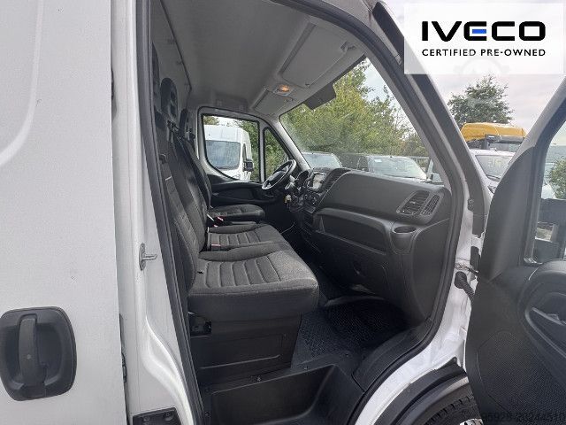 Furgon z wysokim dachem IVECO 35S14A8V, Fahrersitz hydraul. Rückfahrkamera