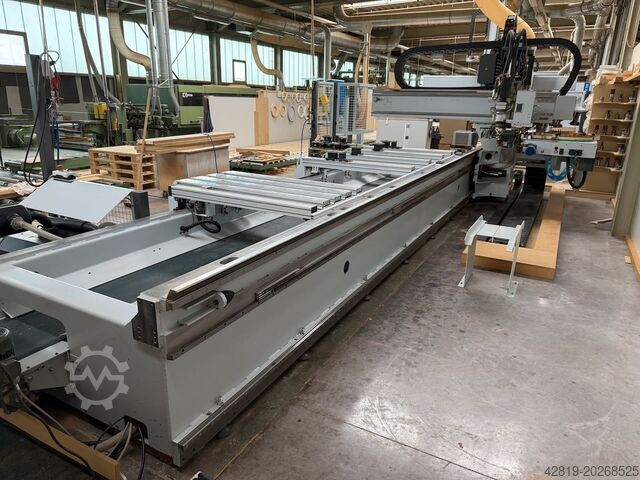 CNC Bearbeitungszentrum Homag BAZ 322 / 40 / K with edge banding