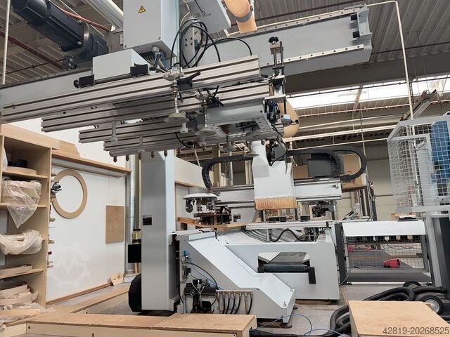CNC Bearbeitungszentrum Homag BAZ 322 / 40 / K with edge banding