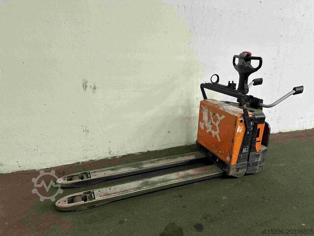 Empilhadeira baixa BT LPE 200/8 - BATTERY 2022 !!!