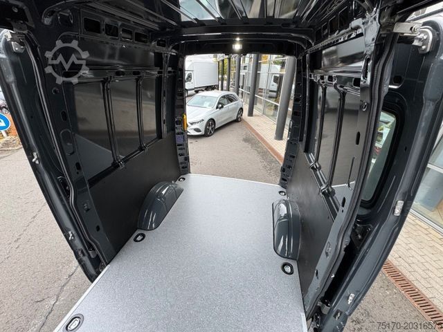 Furgão de teto alto IVECO Daily 35S18HA8 3.0L *R3.520mm*AHK*2xSchiebetür*