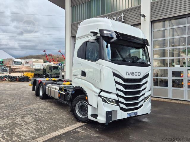 Fahrgestell mit Fahrerhaus Iveco AS260S58Y/FS CM 6x2 BDF-Multiwechsler