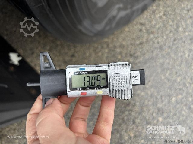 Semi-remorque bâchée Schmitz Cargobull Semitrailer Curtainsider Mega