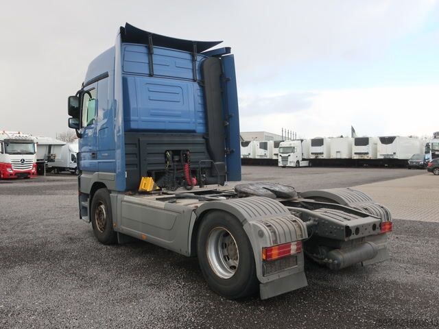 Standardowy ciągnik siodłowy Mercedes Benz 1844 LS 4x2 MP3 Megaspace Retarder