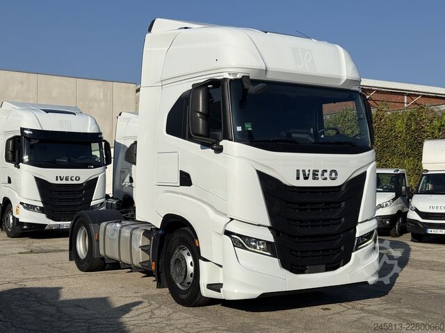 Tractora standard Iveco Sway 490