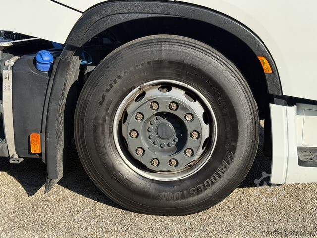 Tractora standard Iveco Sway 490