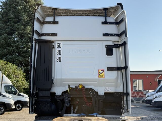 Tractora standard Iveco Sway 490