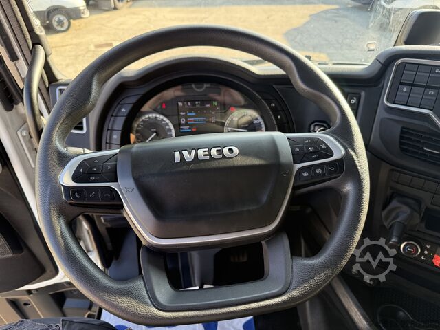 Tractora standard Iveco Sway 490