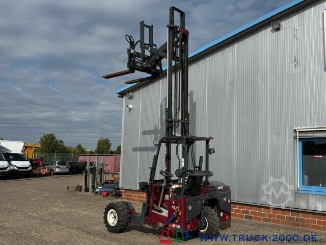 Gaffeltruck Moffett Mitnahmestapler 4 Wege Allrad NX Typ M 4 25.4