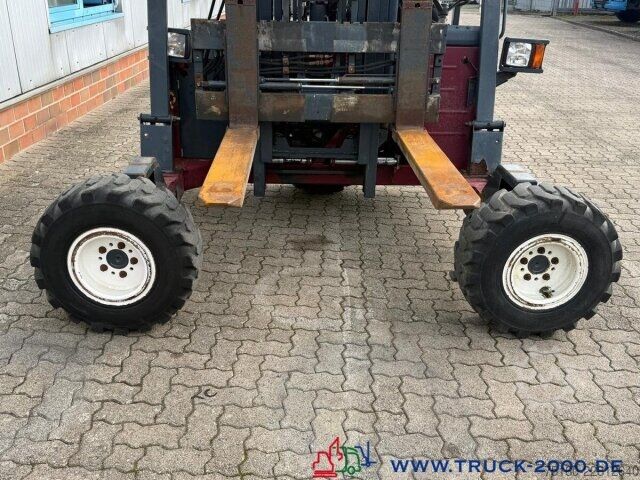 Gaffeltruck Moffett Mitnahmestapler 4 Wege Allrad NX Typ M 4 25.4