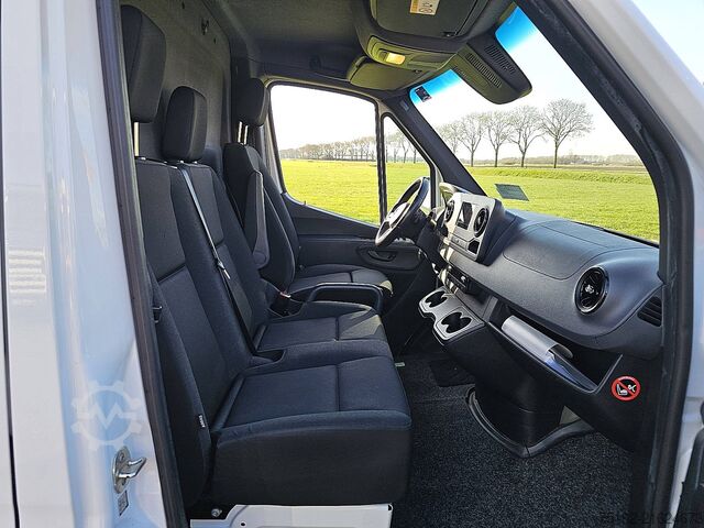 High-roof van MERCEDES-BENZ SPRINTER 315 L2H2 Navi ACC