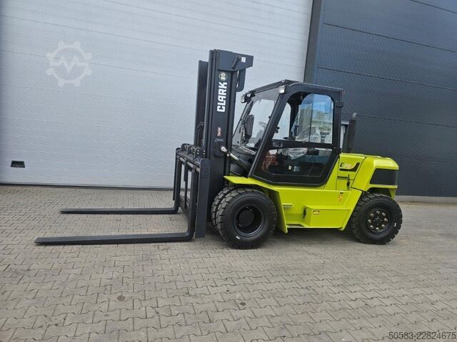 Terrængående gaffeltruck Clark C70D - NEU - DIESEL KUBOTA - TRIPLEX