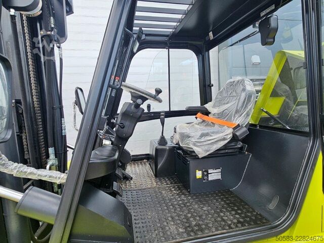 Terrængående gaffeltruck Clark C70D - NEU - DIESEL KUBOTA - TRIPLEX